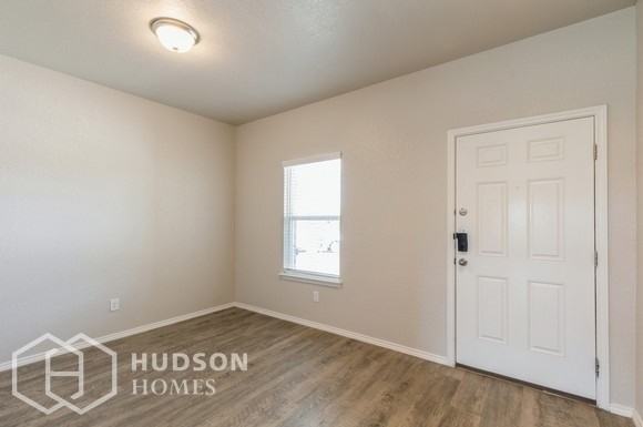 7611 Twin Pine Ct - Photo 5 of 34