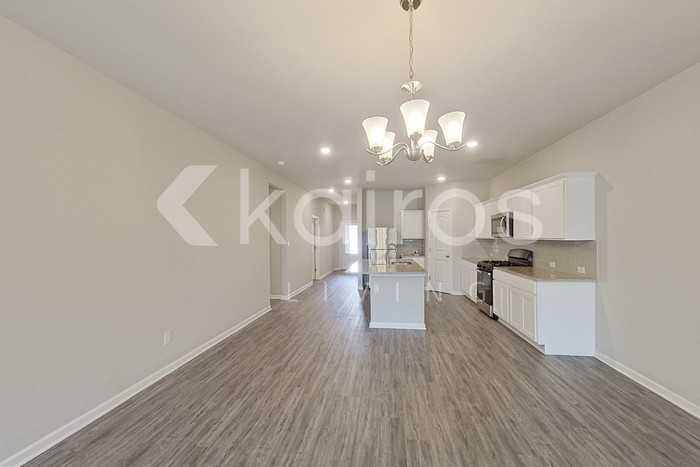 6655 Tiger Pointe Dr - Photo 7 of 30