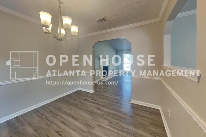 1395 Chalet Cir - Photo 6 of 20