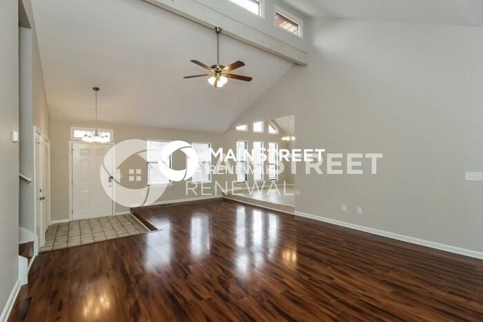 8606 Stone Creek Ct - Photo 6 of 17