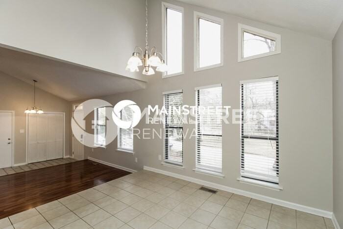 8606 Stone Creek Ct - Photo 7 of 17