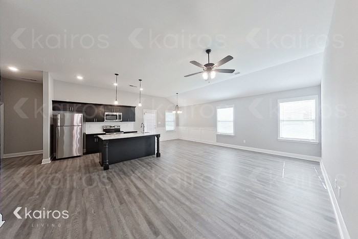 126 Allentown Way - Photo 5 of 19