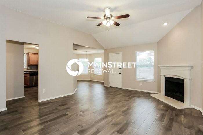 517 Bretts Way - Photo 3 of 19