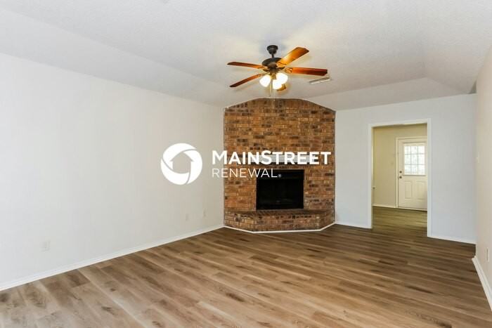 212 Arnold St - Photo 3 of 16