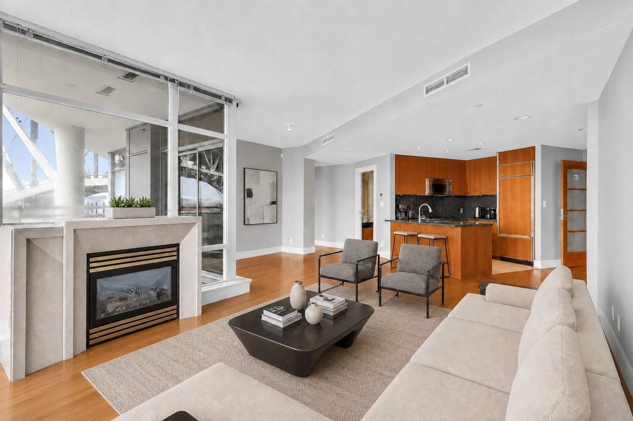628 Kinghorne Mews #603 - Photo 2 of 9
