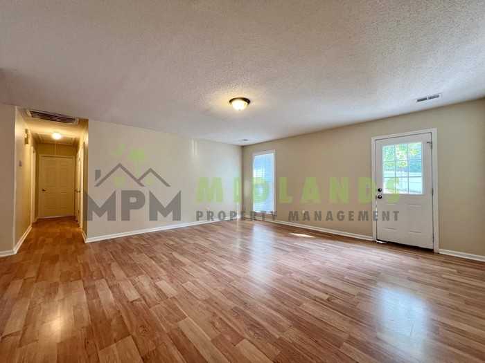 200 Cranewater Dr - Photo 5 of 43
