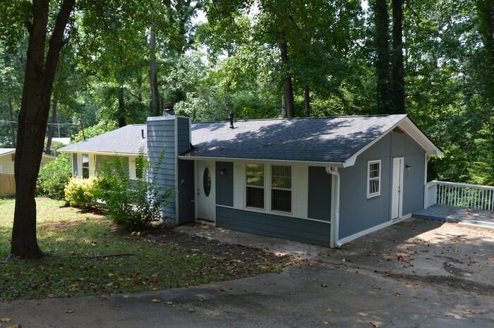 110 Wildwood Dr - Photo 2 of 12
