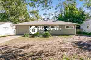 featured image of 7603 E 112th Ter