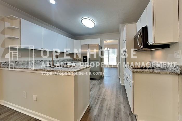 3960 Windy Shore Dr - Photo 7 of 20