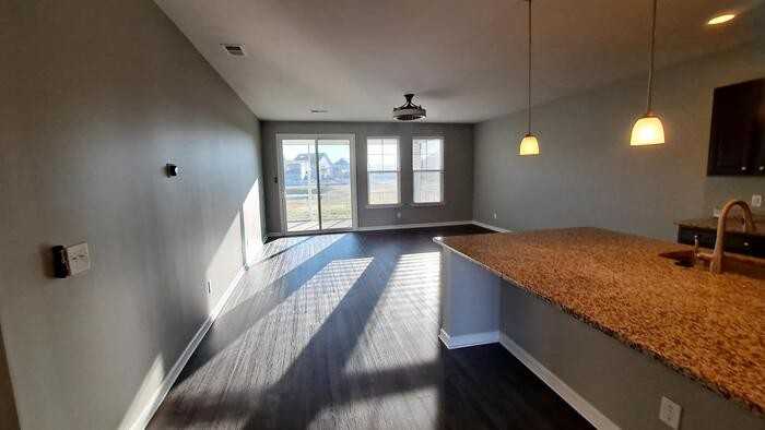 107 Westbourne Way - Photo 3 of 10