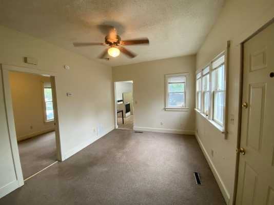 520 Oak St #1 - Photo 4 of 7