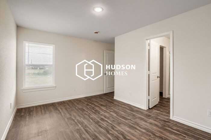 810 Walnut Ave - Photo 4 of 14