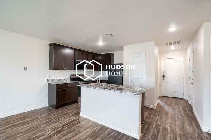 808 Walnut Ave - Photo 5 of 14
