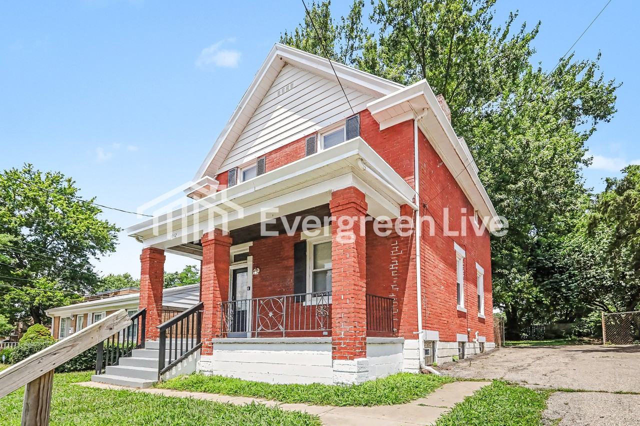 3742 Dina Ave - Photo 2 of 15