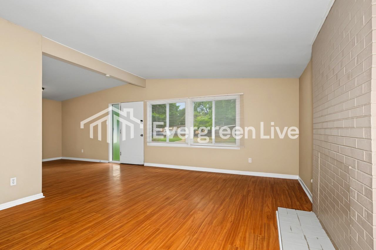 70 Taney Dr - Photo 5 of 18