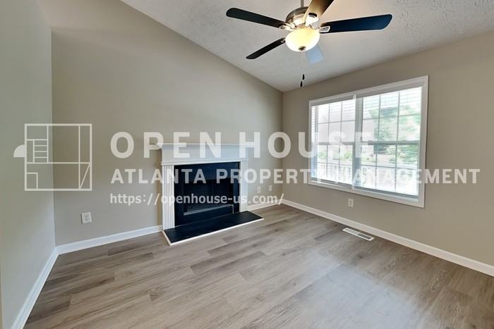 110 Rockefeller Ln - Photo 5 of 20