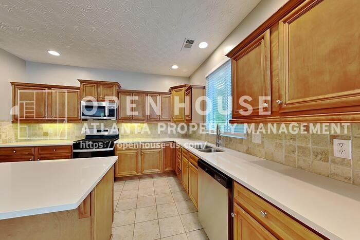 231 Waterbury Way - Photo 7 of 20