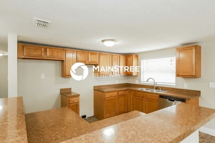 5181 Tan St - Photo 5 of 16