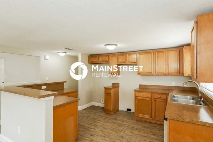 5181 Tan St - Photo 6 of 16