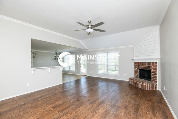 5202 Ambassador Dr - Photo 2 of 15