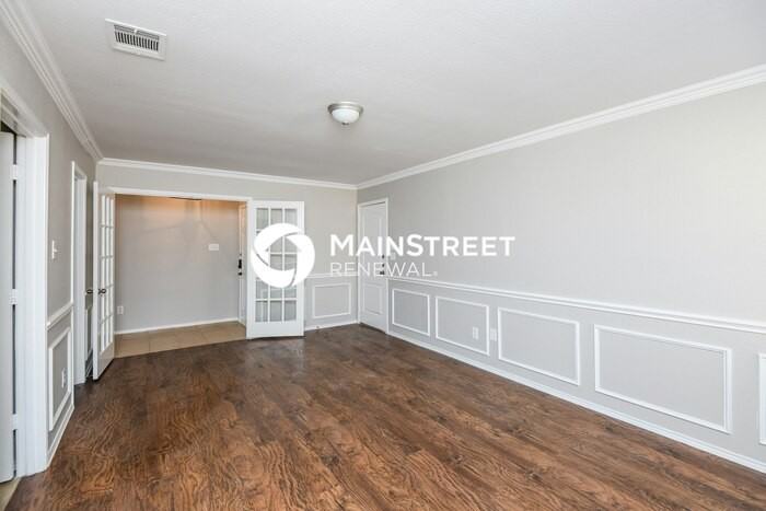 5202 Ambassador Dr - Photo 6 of 15