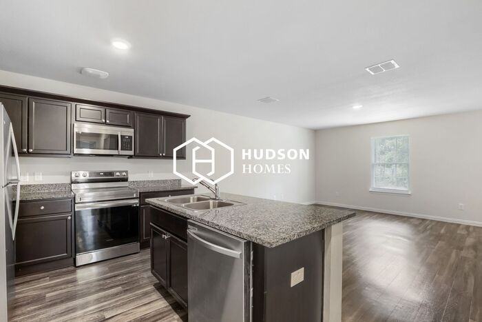 821 Linn St - Photo 6 of 14