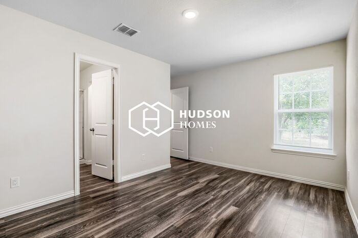 821 Linn St - Photo 7 of 14
