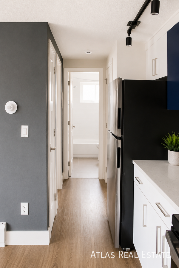 The Jewell - Photo 7 of 17