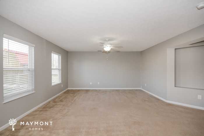 446 Sharp Ct - Photo 5 of 13