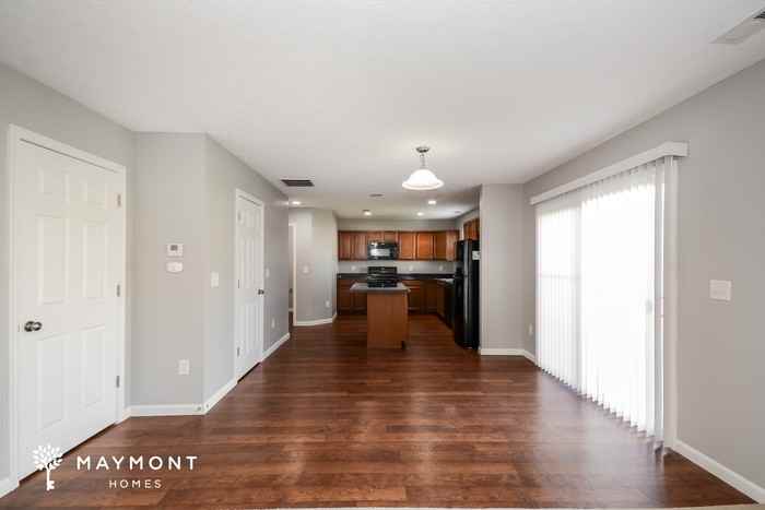 446 Sharp Ct - Photo 7 of 13