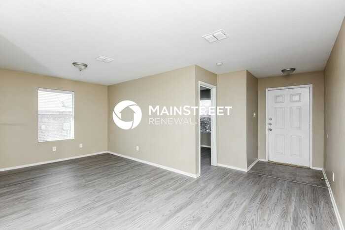 4913 Water Ridge Ln - Photo 5 of 16