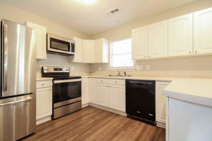 112 W Celestial Dr - Photo 4 of 10
