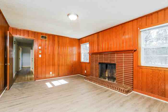 3930 Leinbach Dr - Photo 5 of 13
