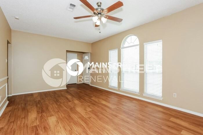 634 Nightshade Dr - Photo 3 of 16