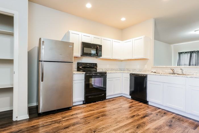 1901 Sebastian St - Photo 3 of 10