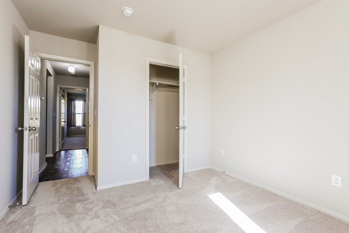 1901 Sebastian St - Photo 6 of 10