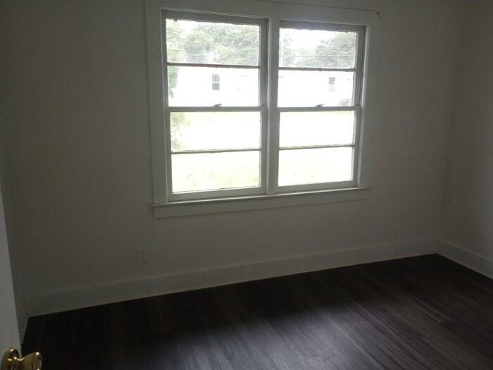 111 N Bell St #B - Photo 2 of 8