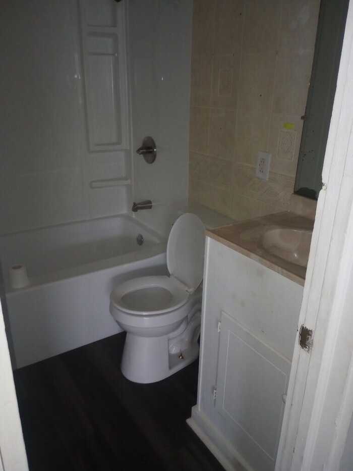 111 N Bell St #B - Photo 7 of 8