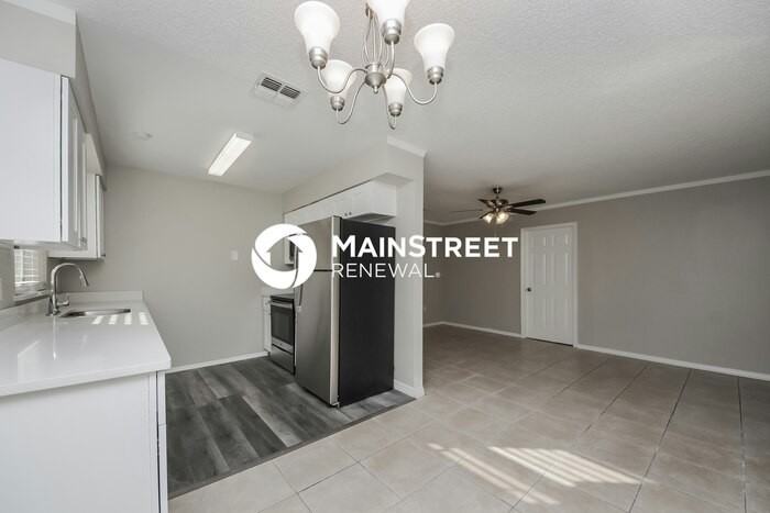 1312 Mark Ct - Photo 5 of 16