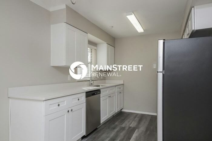 1312 Mark Ct - Photo 6 of 16
