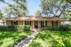 featured image of 52 Pine Ct