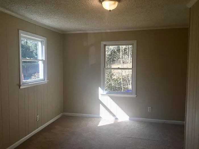 209 Nicholtown Rd - Photo 6 of 11