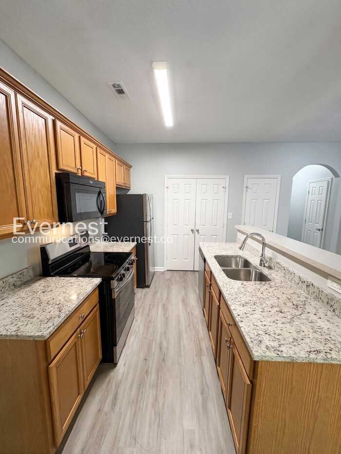 8514 Kaden Dr - Photo 4 of 27