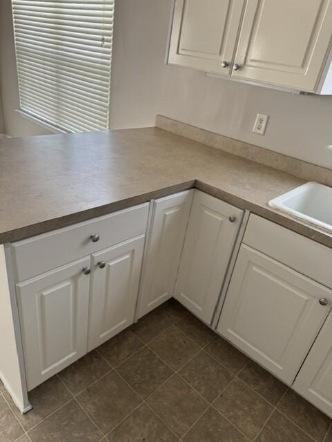 4 Donegal Ct - Photo 4 of 17