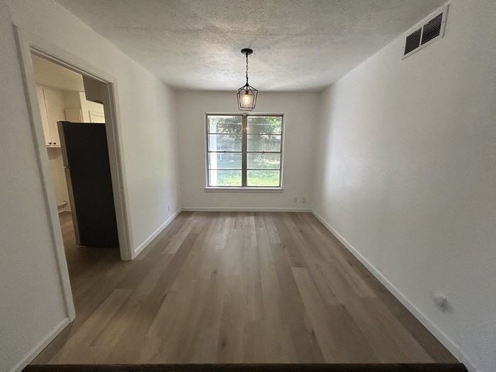 146 Doolittle St #B - Photo 3 of 14