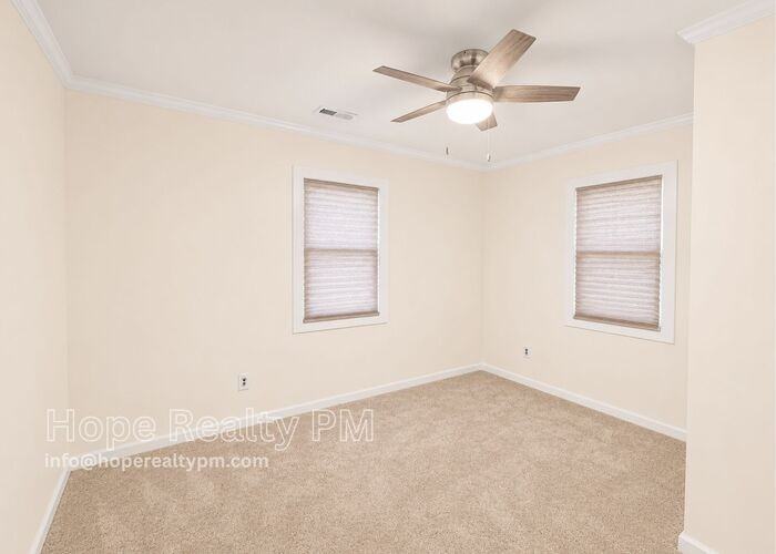 754 Meade St - Photo 5 of 9
