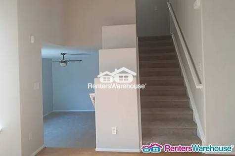 10707 Cherrington St - Photo 5 of 19