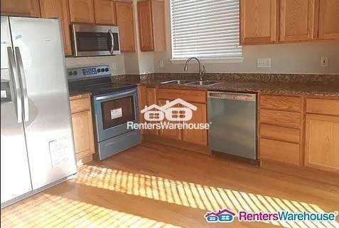 10707 Cherrington St - Photo 6 of 19