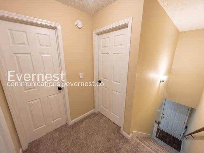 1587 Chariot Dr - Photo 7 of 21