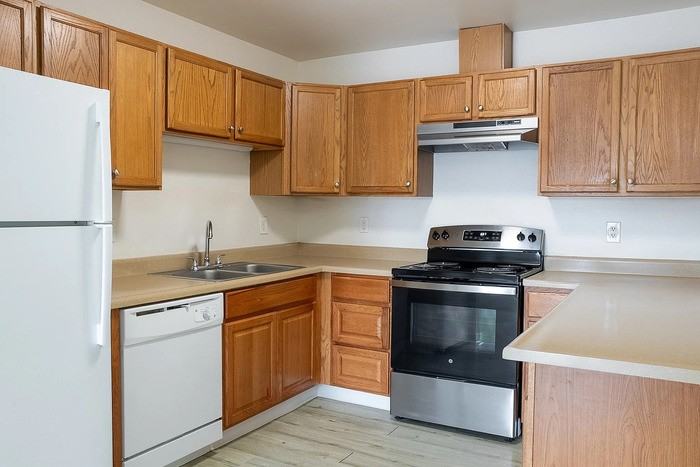5992 Se Drake St #3 - Photo 4 of 11